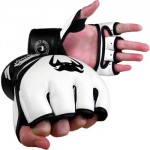 venum MMA Gloves attack